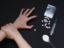 opiate withdrawal,liver function tests,life threatening,disease control,runny nose,infectious diseases,family members,fda commissioner scott gottlieb,